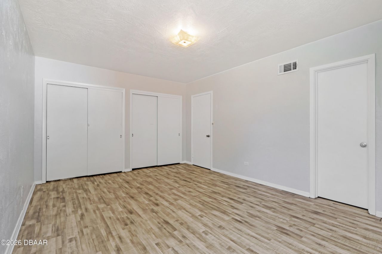 1124 N Halifax Avenue, Daytona Beach, FL 32118 Photo