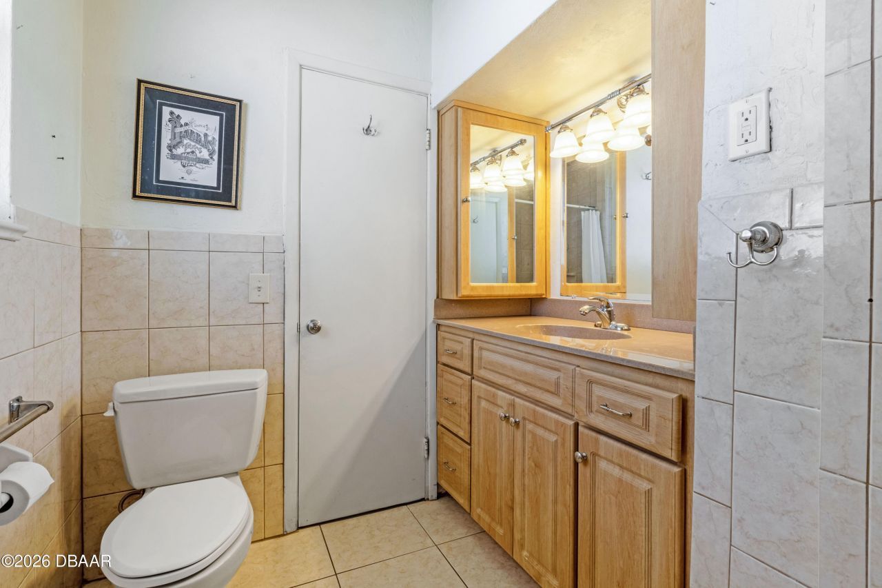 1124 N Halifax Avenue, Daytona Beach, FL 32118 Photo