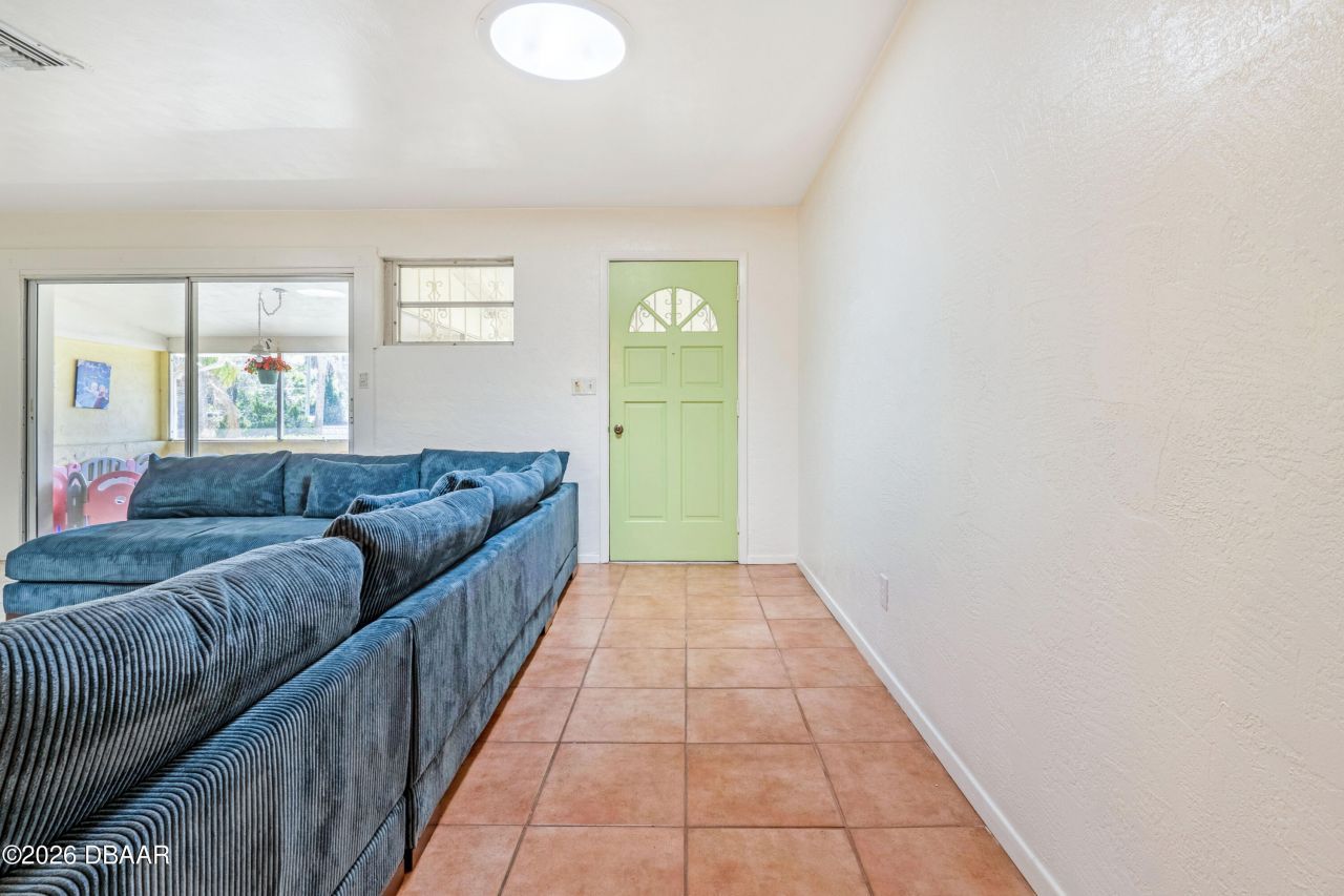 1124 N Halifax Avenue, Daytona Beach, FL 32118 Photo