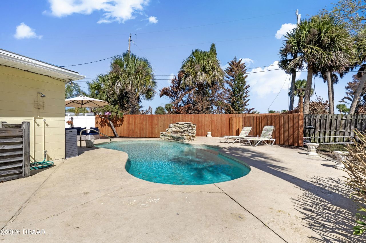 1124 N Halifax Avenue, Daytona Beach, FL 32118 Photo