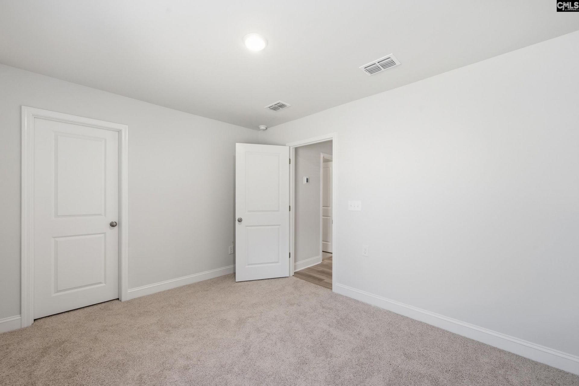 525 Carters Grove Lane Photo 9