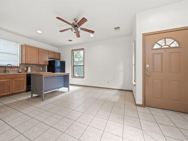 1906 B Garden ST , Unit B, Austin, TX 78702