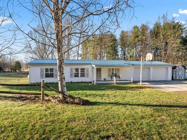 6929 Hillcrest Road, Saint Louisville, OH 43071