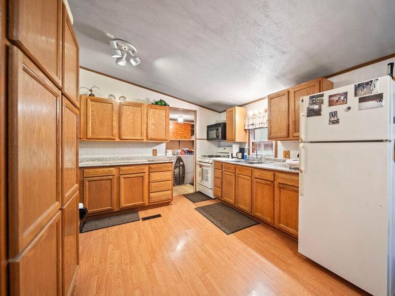 6929 Hillcrest Road, Saint Louisville, OH 43071 Photo 18