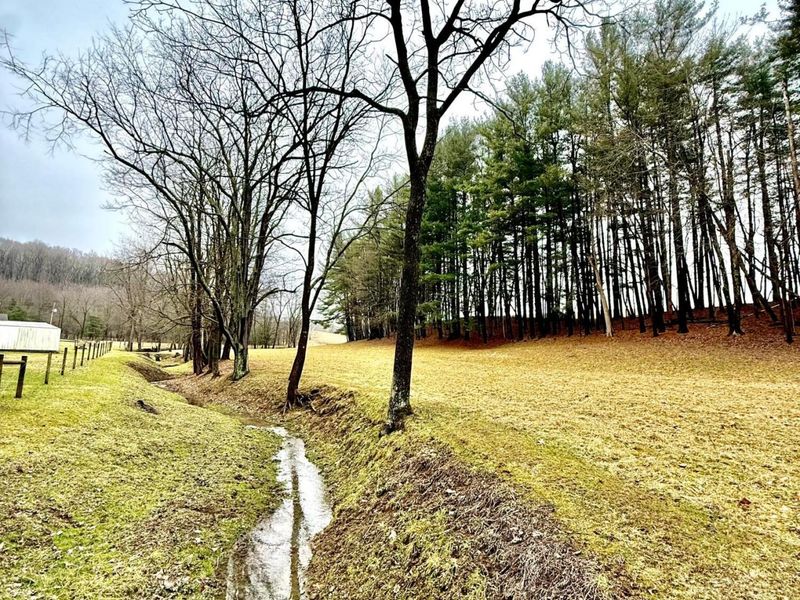 6929 Hillcrest Road, Saint Louisville, OH 43071 Photo 4