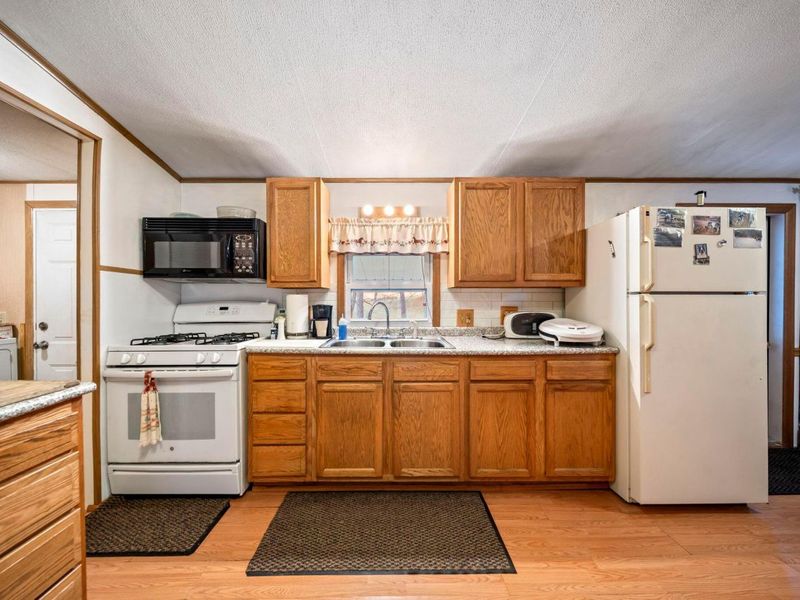 6929 Hillcrest Road, Saint Louisville, OH 43071 Photo 8