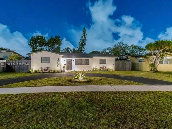 5400 Van Buren St , Hollywood, FL 33021