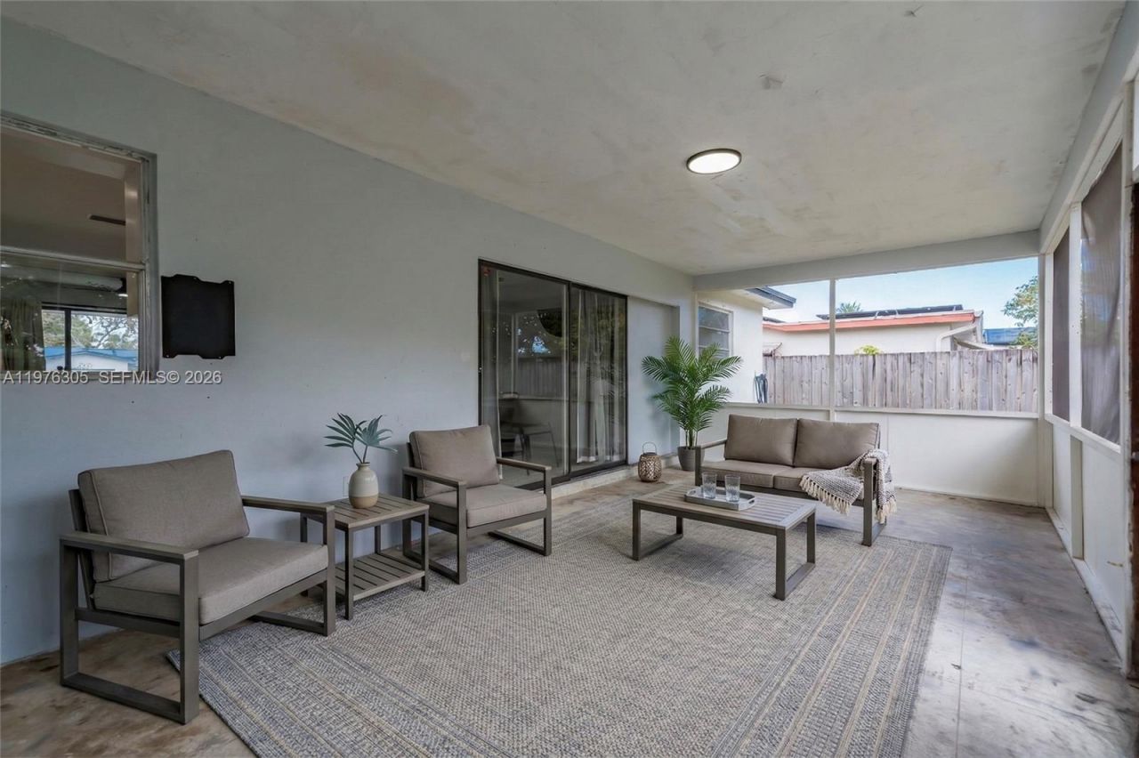 5400 Van Buren St , Hollywood, FL 33021 Photo