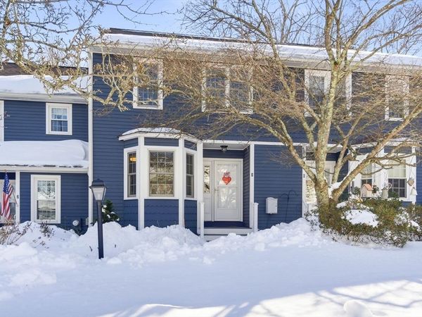 4 Waterfall Ln, Unit 4, Milford, MA 01757