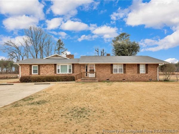 8161 E 130 Highway, Maxton, NC 28364