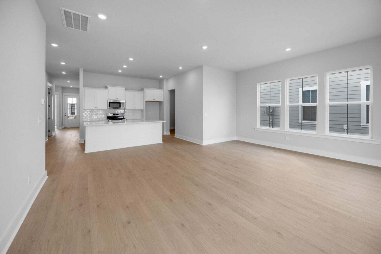 113 Cloverfield Trail Drive Photo 4