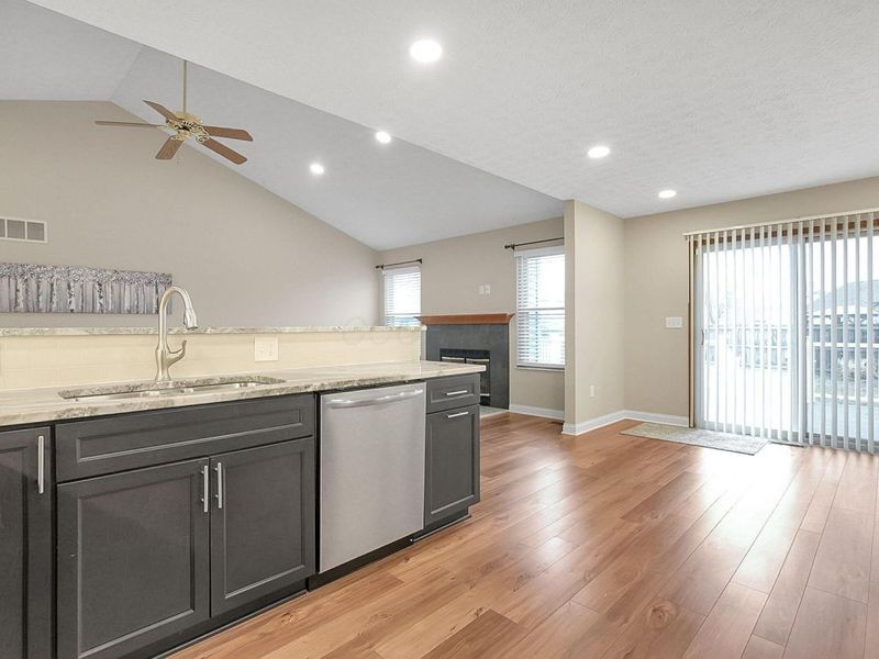 2048 Mayflower Circle, Grove City, OH 43123 Photo 15