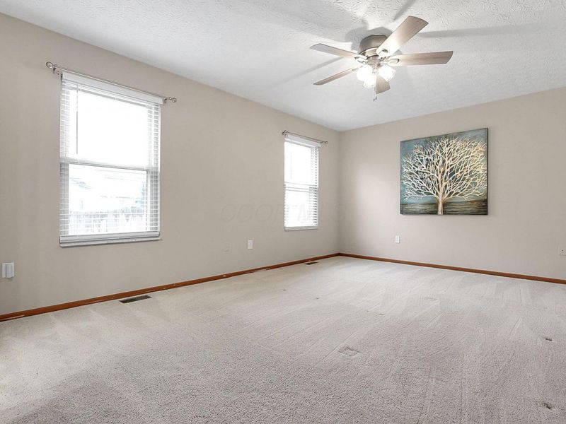 2048 Mayflower Circle, Grove City, OH 43123 Photo 19