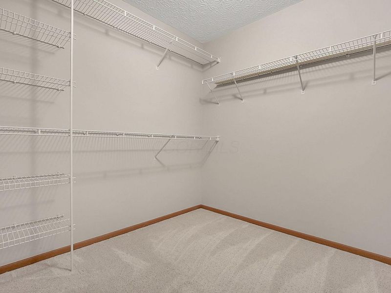 2048 Mayflower Circle, Grove City, OH 43123 Photo 23