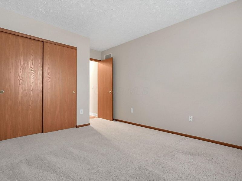 2048 Mayflower Circle, Grove City, OH 43123 Photo 29