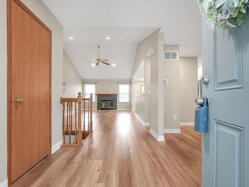 2048 Mayflower Circle, Grove City, OH 43123 Photo 5