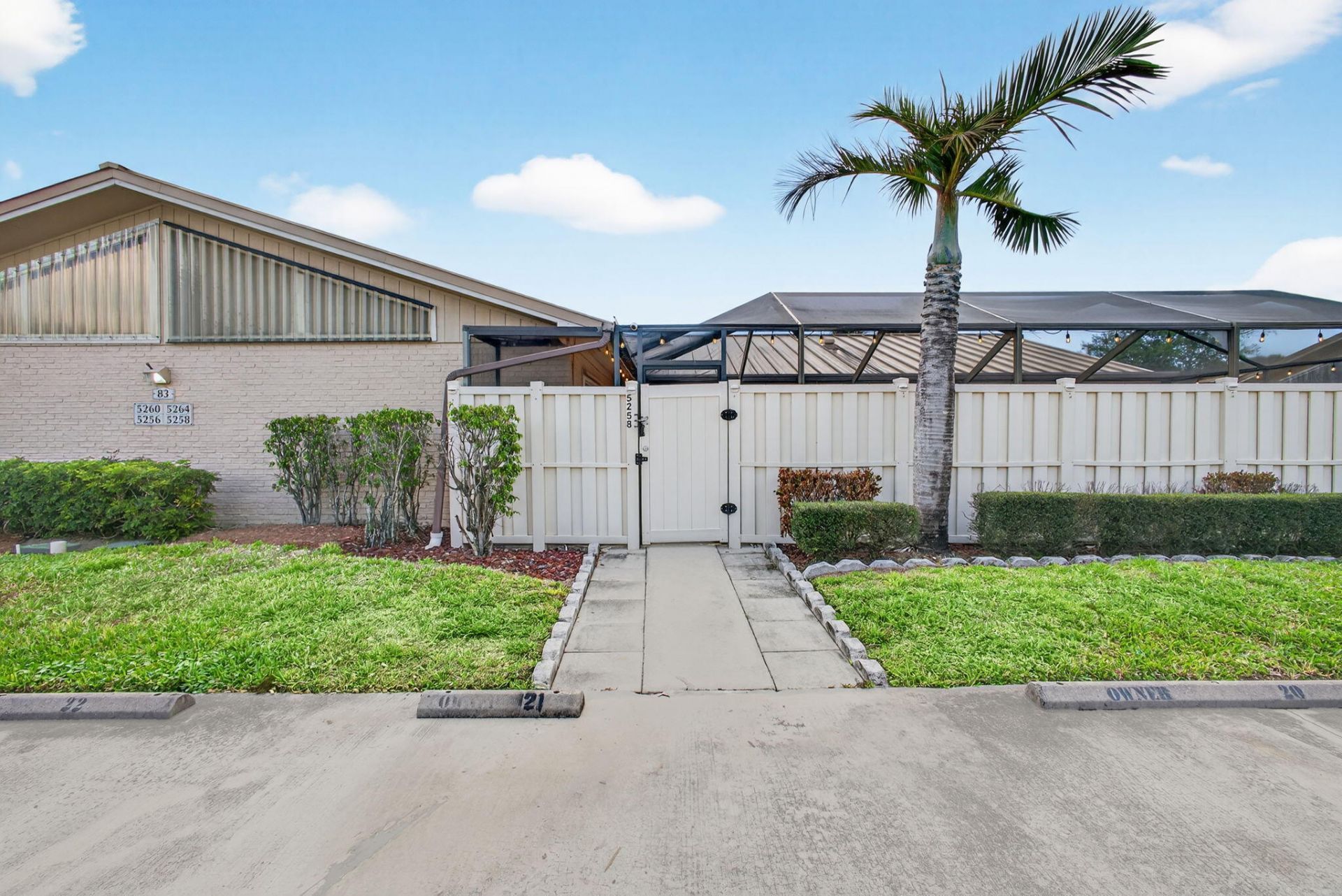 5258 Eagle Lake Drive, Palm Beach Gardens, FL 33418 Photo