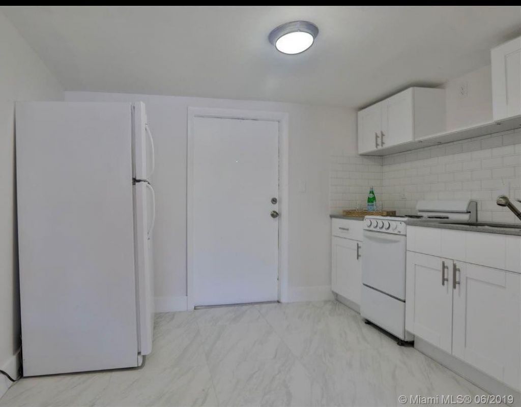 735 NE 37th St, Unit A, Oakland Park, FL 33334 Photo