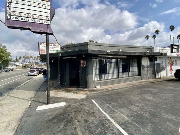 552 N San Antonio Avenue , Pomona, CA 91767