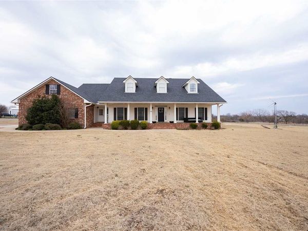 1781 N Longwood Road, Ponca City, OK 74604