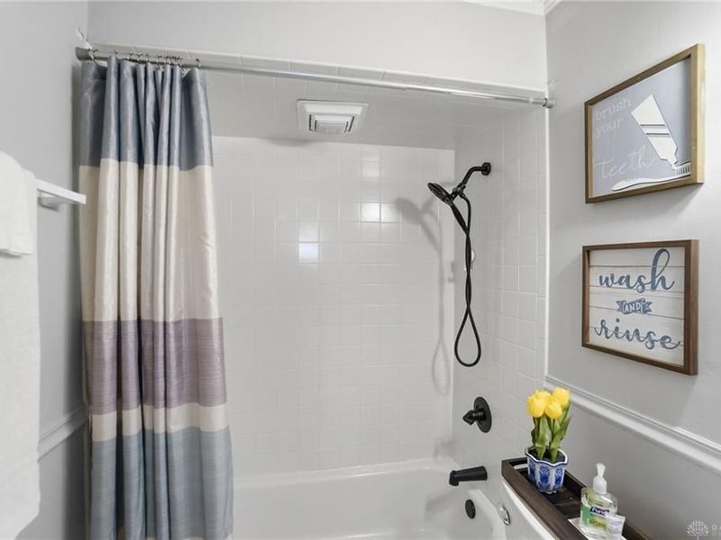 5588 Sharp Road, Dayton, OH 45432 Photo 16