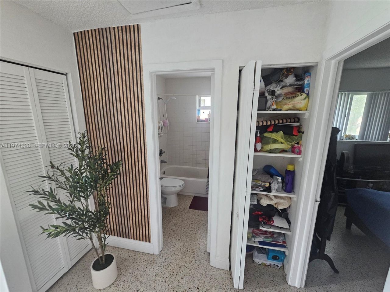 1241 NW 6th St , Unit 6, Miami, FL 33125 Photo