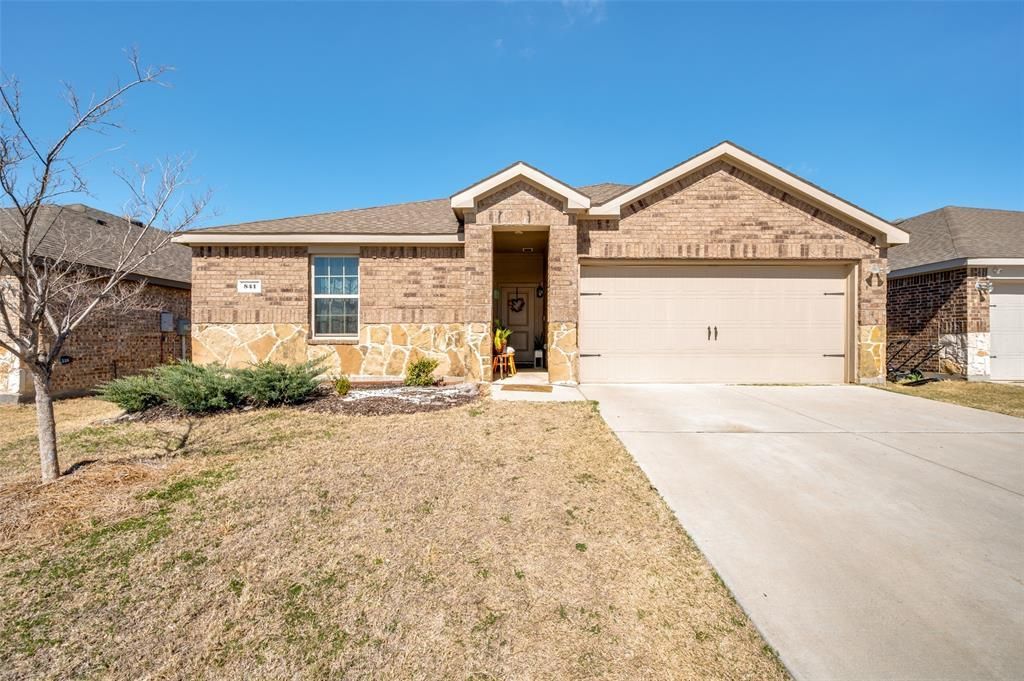 841 Glover Drive, Aubrey, TX 76227 Main Photo