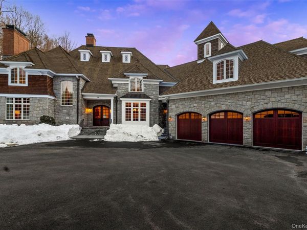26 Hollow Ridge Road, Mount Kisco, NY 10549