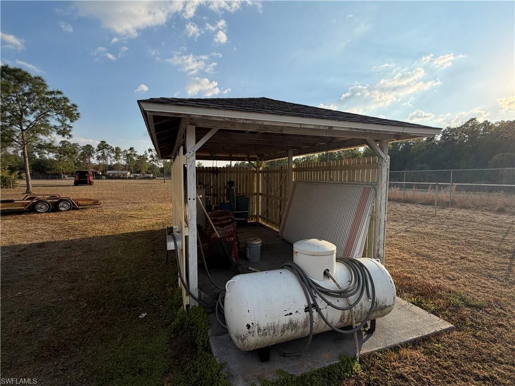 3951 2nd Ave Se, Naples, FL 34117 Photo