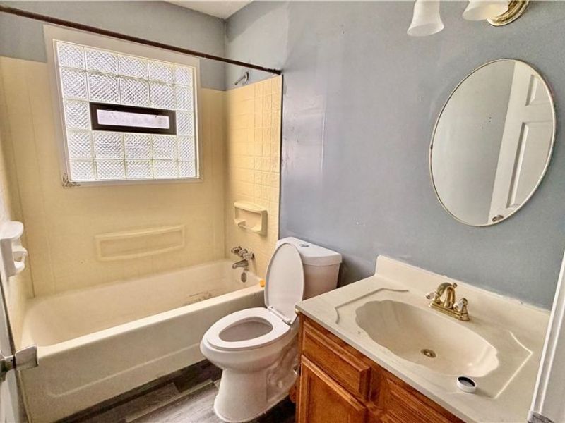 2215 Willowrow Avenue NE, Canton, OH 44705 Photo 11