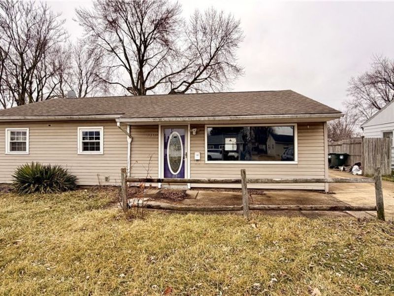 2215 Willowrow Avenue NE, Canton, OH 44705 Photo 2