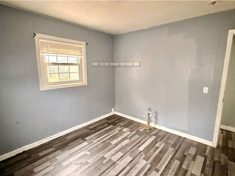 2215 Willowrow Avenue NE, Canton, OH 44705 Photo 9