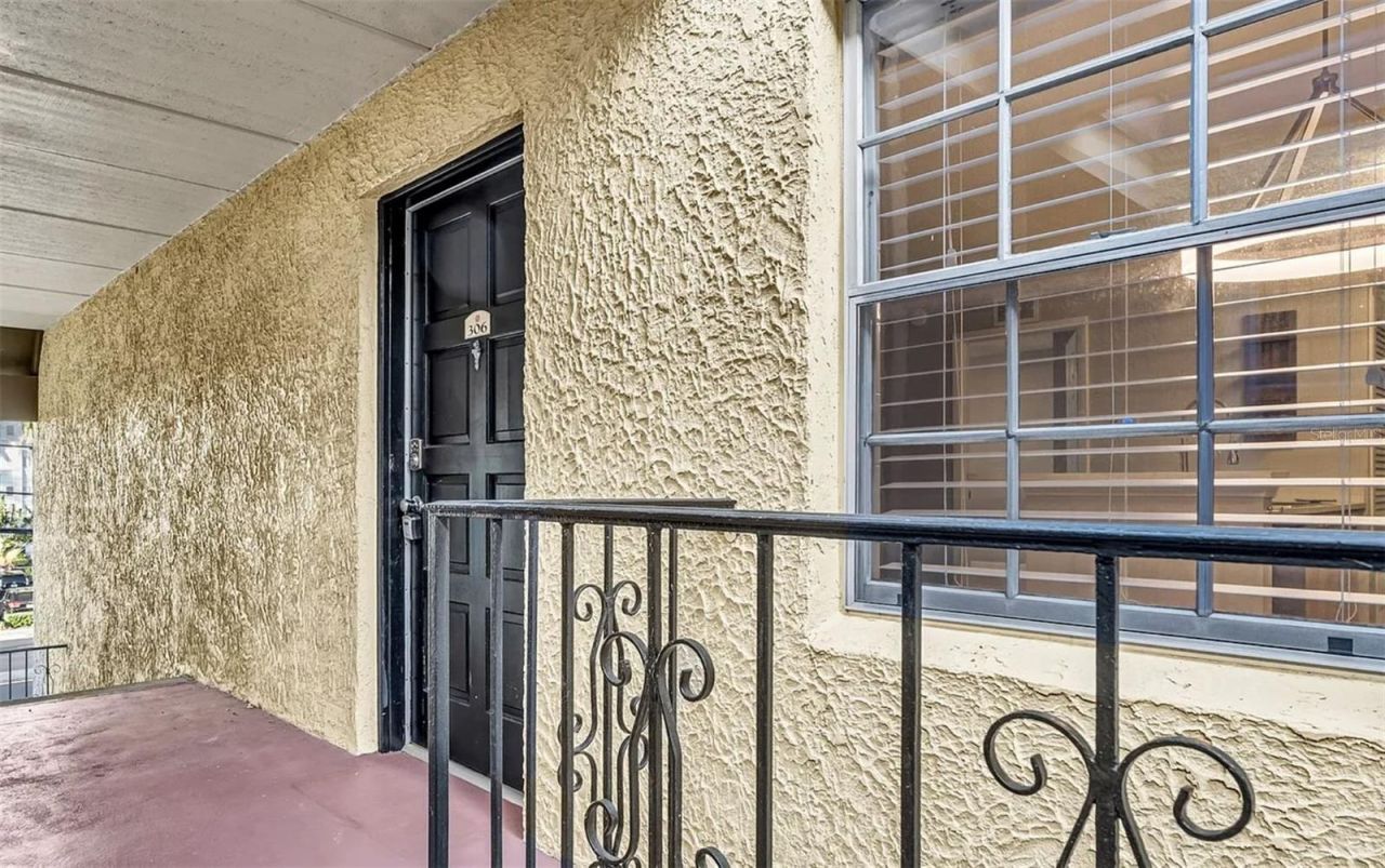 5304 W Kennedy Boulevard, Unit 306, Tampa, FL 33609 Main Photo