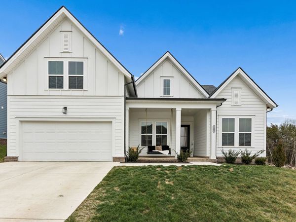 2000 Southern Oak Chase Dr, Smyrna, TN 37167