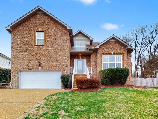 1523 Bunbury Dr, Thompsons Station, TN 37179