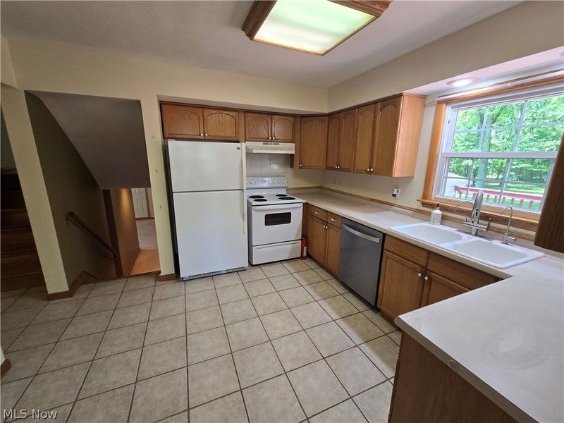 1638 S Cleveland Massillon Road , Copley, OH 44321 Photo 10