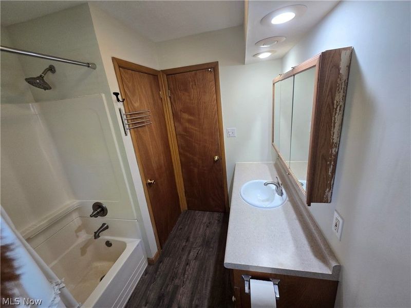 1638 S Cleveland Massillon Road , Copley, OH 44321 Photo 13