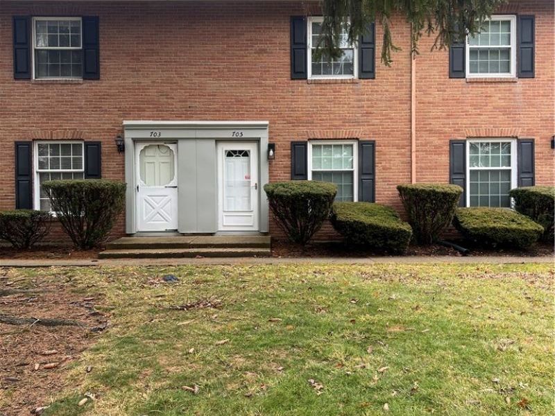 705 Lakeview, Cortland, OH 44410 Photo 2