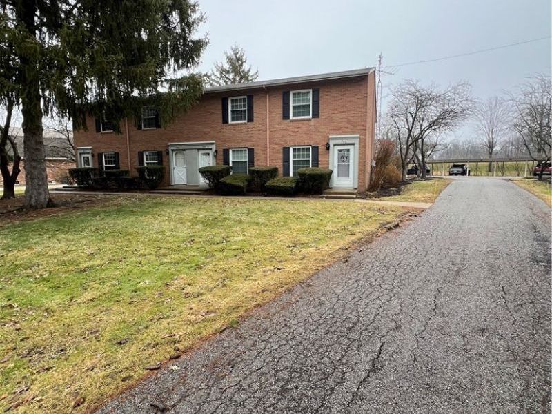 705 Lakeview, Cortland, OH 44410 Photo 3