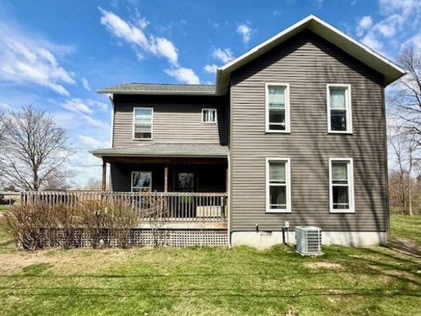 607 N 18th Street, Niles, MI 49120