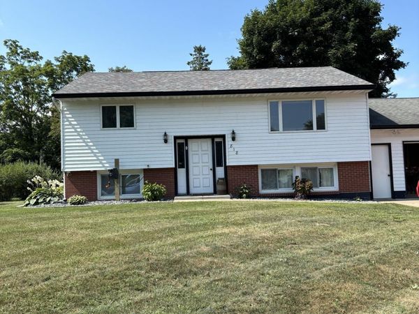 818 S 10th Street, Lake City, MN 55041