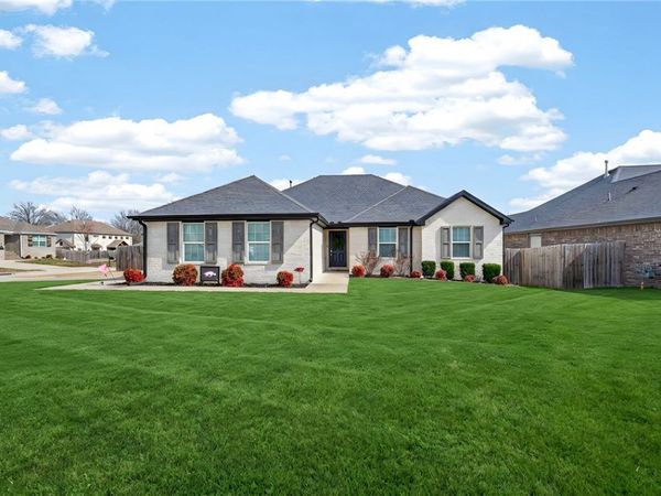 5821 W Fountain Street , Fayetteville, AR 72704