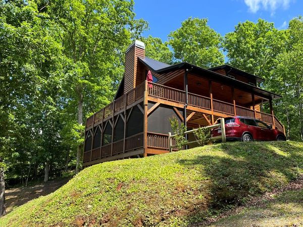 465 Confederate Circle, Murphy, NC 27906