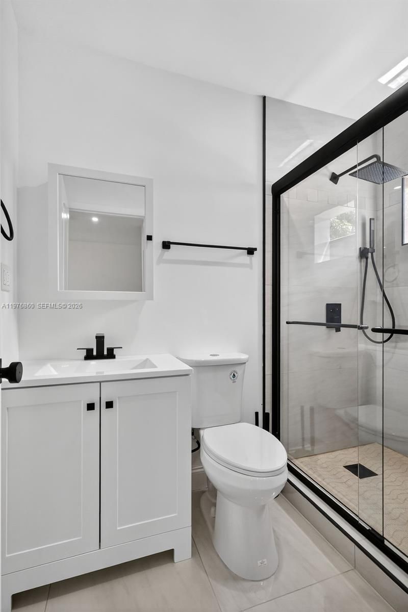 245 NE 175th St , North Miami Beach, FL 33162 Photo