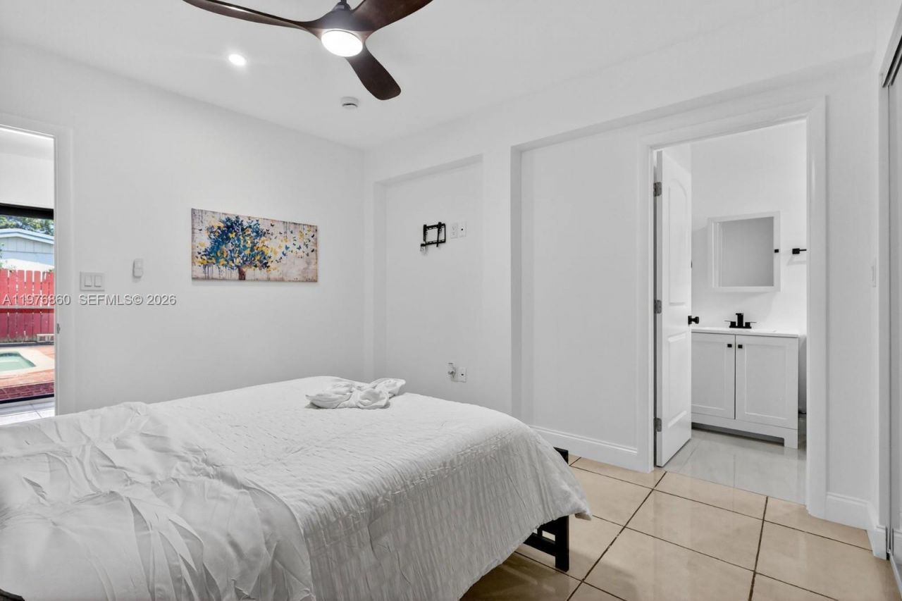 245 NE 175th St , North Miami Beach, FL 33162 Photo