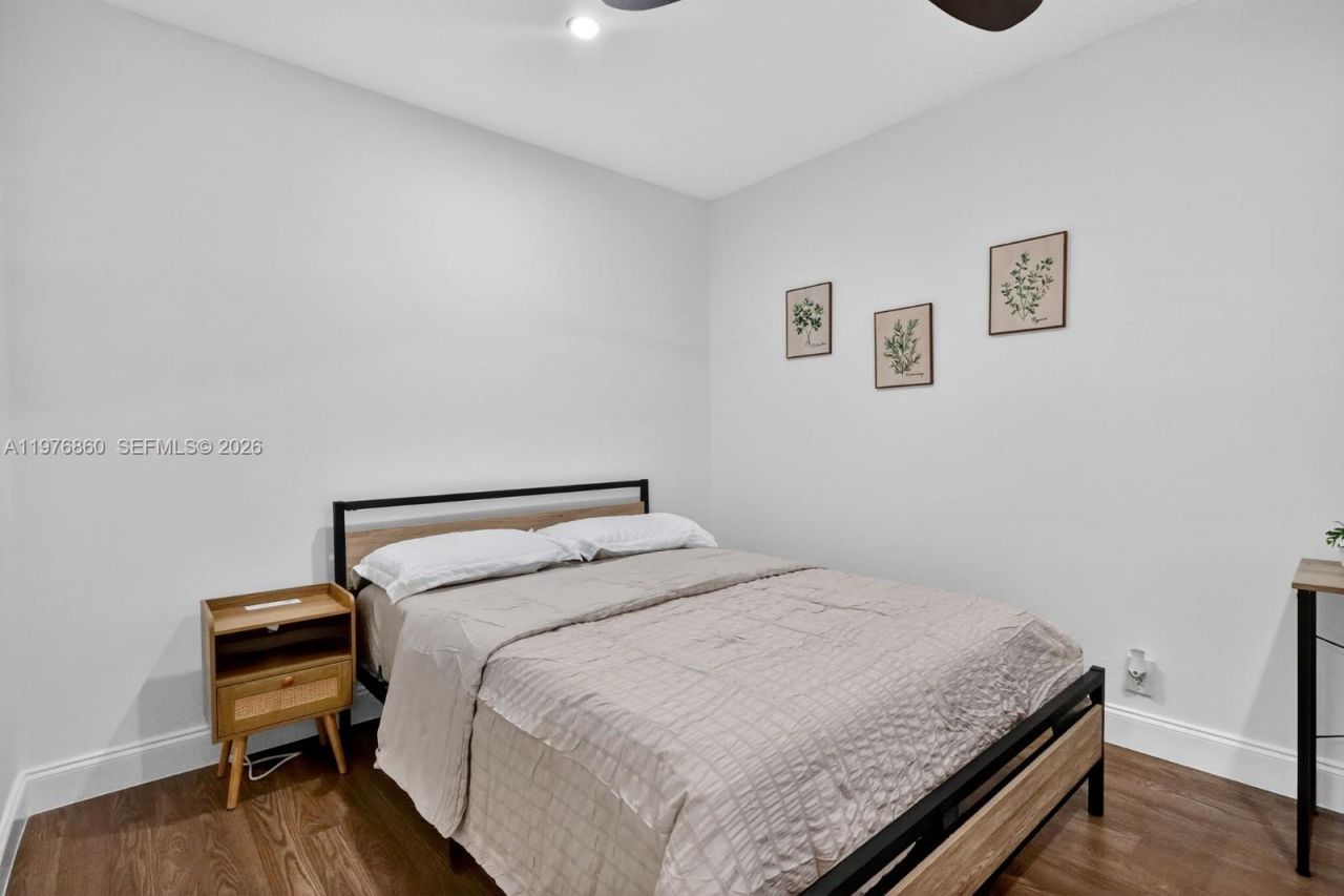 245 NE 175th St , North Miami Beach, FL 33162 Photo