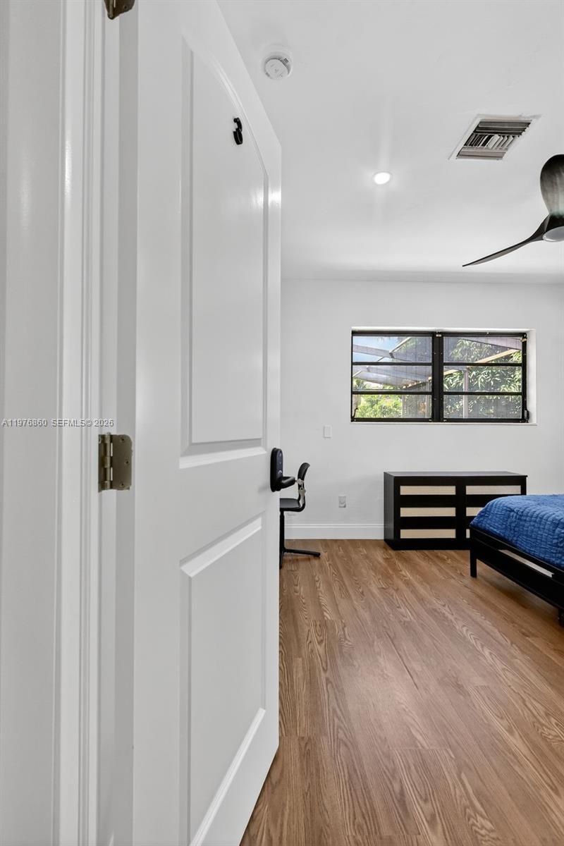 245 NE 175th St , North Miami Beach, FL 33162 Photo