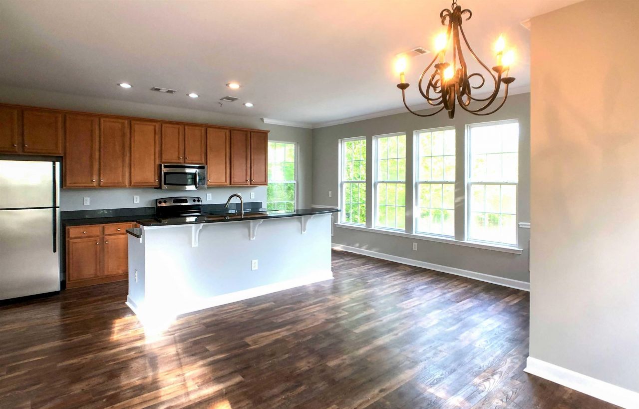 2834 Howard Ave. Photo 9