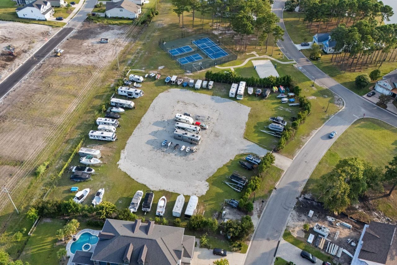 1704 Singing Rose Dr. Photo 74