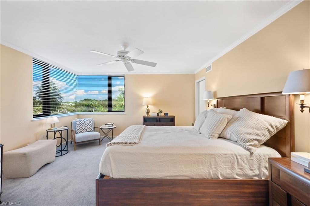 5555 Heron Point Dr, Unit 302, Naples, FL 34108 Photo
